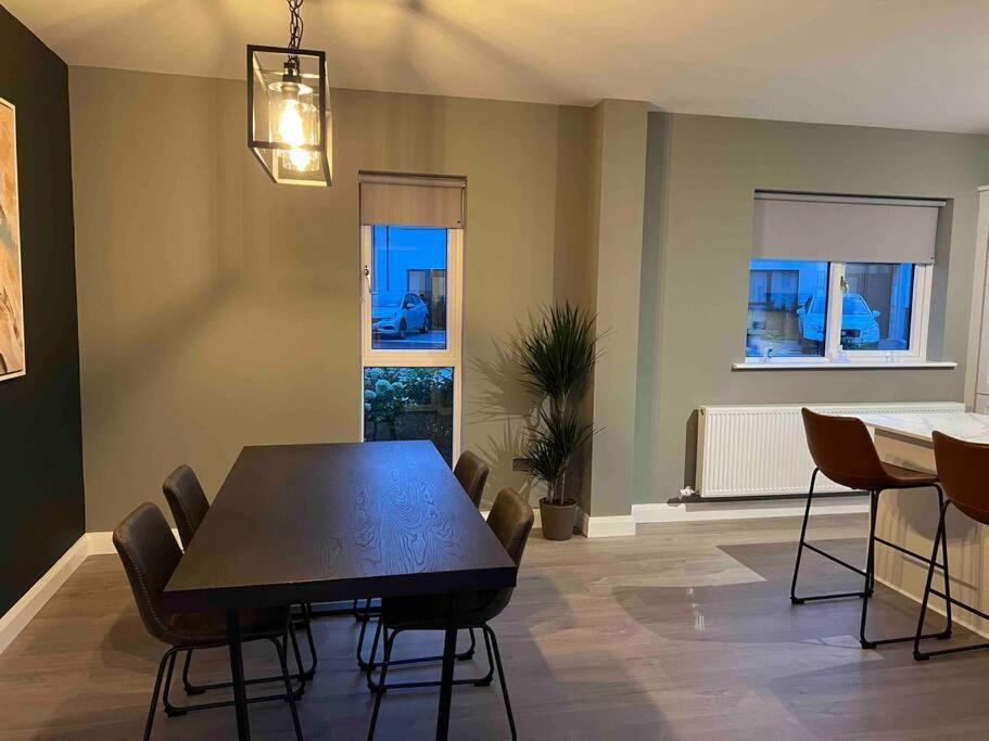 דבלין 3 Bed Rooms Vip Family House מראה חיצוני תמונה